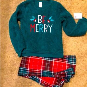 Two piece little girls size 7/8 Xmas pajama set